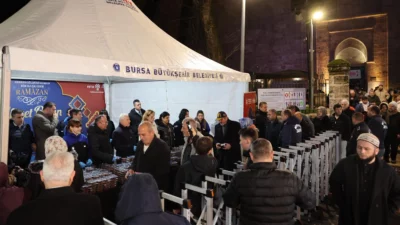 Bursa Büyükşehir Belediye Başkanı Mustafa Bozbey, eşi Seden Bozbey ile