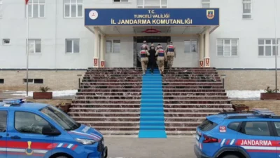 Tunceli İl Jandarma Komutanlığı ekipleri, teknik ve fiziki takiplerle aranan