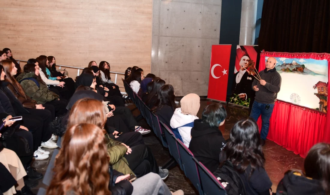 Ramazan’ın manevi ruhunu kültürle harmanlayan Osmangazi Belediyesi, Karagöz ve Hacivat’ın