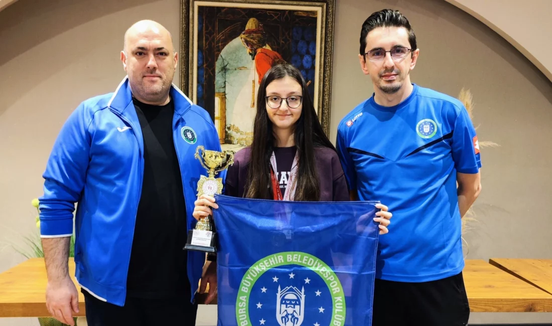 Bursa Büyükşehir Belediyespor, Yalova’da düzenlenen 9. Geleneksel Yürüyen Köşk Satranç