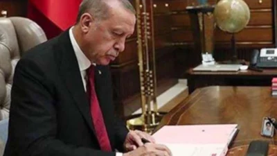 Cumhurbaşkanı Recep Tayyip Erdoğan imzasıyla yayımlanan kararnameyle İçişleri ve Adalet