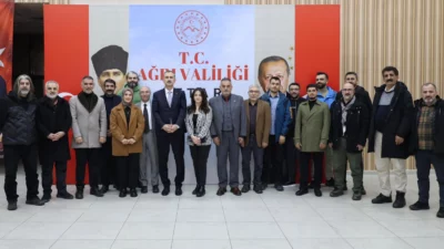 Ağrı Valisi Dr. Önder Bozkurt, ilde görev yapan ulusal ve