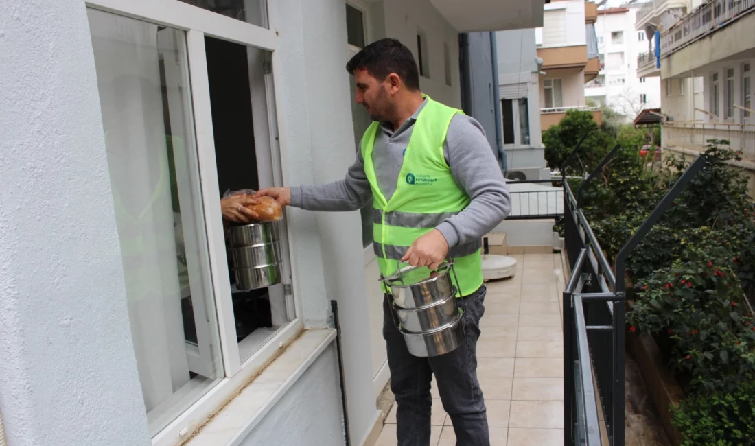 Antalya Büyükşehir Belediyesi, sosyal belediyecilik çalışmaları kapsamında Manavgat Aşevi aracılığıyla