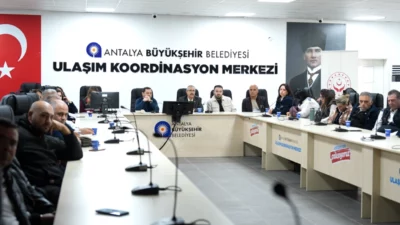 Antalya Büyükşehir Belediyesi, toplu ulaşımda görev yapan şoförlere yönelik hizmet