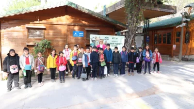 Antalya Büyükşehir Belediyesi, Antalya Doğal Yaşam Parkı’nda çocukları ağırladı. Çocuklar,