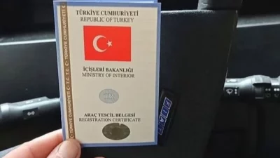 Edirne'de Keşan Şoförler ve Otomobilciler Odası Başkanı Mahmut Demirkan, araç