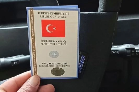 Edirne'de Keşan Şoförler ve Otomobilciler Odası Başkanı Mahmut Demirkan, araç