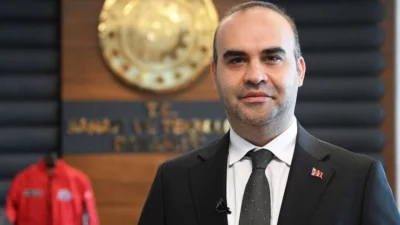 Sanayi ve Teknoloji Bakanı Mehmet Fatih Kacır, 77’nci Uluslararası Uzay