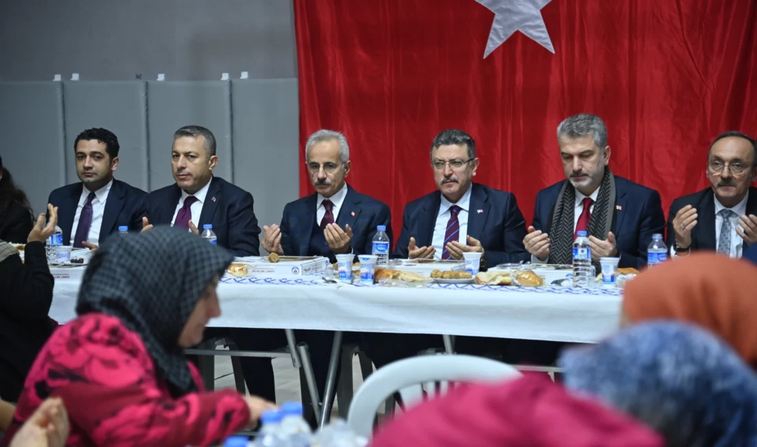 Ulaştırma ve Altyapı Bakanı Abdulkadir Uraloğlu ile Trabzon Büyükşehir Belediye