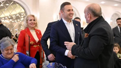 Balıkesir Büyükşehir Belediye Başkanı Ahmet Akın, İstanbul’da yaşayan hemşehrileriyle iftar