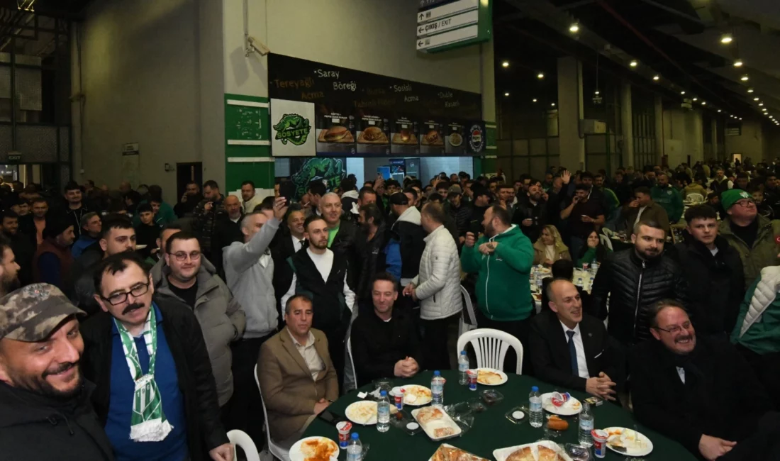 Teksaslı Bursasporlular Derneği’nin Atatürk Spor Kompleksi Matlı Stadyumu’nda düzenlediği geleneksel