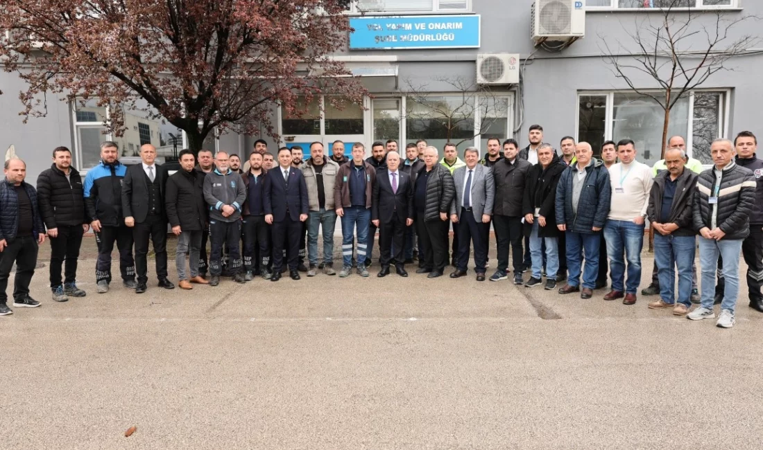 Bursa Büyükşehir Belediye Başkanı Mustafa Bozbey, Ramazan Bayramı’nın birinci gününde