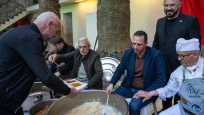 İzmir'de Bornova Belediye Başkanı Ömer Eşki, İzmir Makedonya Göçmenleri Kültürünü