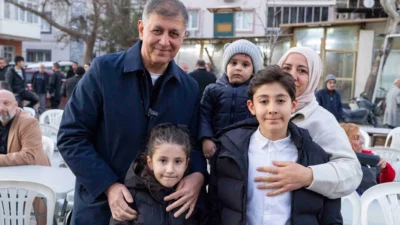 Bornova’daki iftarda konuşan İzmir Büyükşehir Belediye Başkanı Dr. Cemil Tugay,