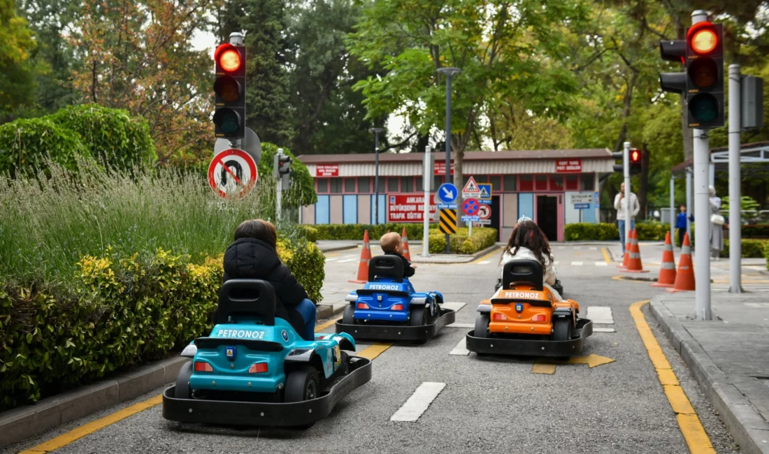 Ankara Büyükşehir Belediyesi’nin çocuklara küçük yaşta trafik bilinci kazandırmak amacıyla