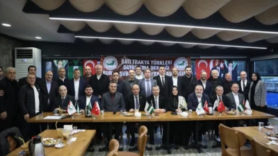 Bursa’da yaşayan Batı Trakya Türkleri bayramlaşma töreninde bir araya gelerek