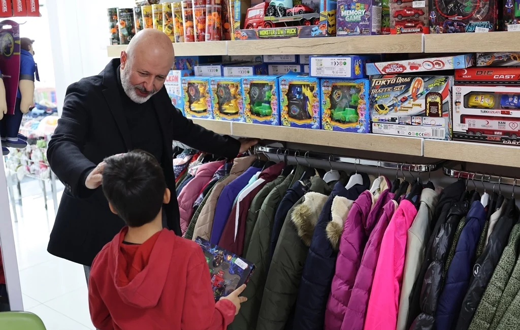 Kayseri Kocasinan Belediyesi, Ramazan Bayramı öncesinde ihtiyaç sahiplerinin yüzünü güldürmeye