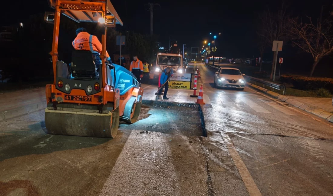 Kocaeli Büyükşehir Belediyesi’nde ekipler, trafik akışını olumsuz etkilememek amacıyla tüm