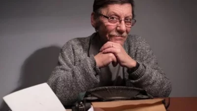 Bursa yerel basınının önemli isimlerinden, yıllarca köşe yazarlığı yapan Erdal