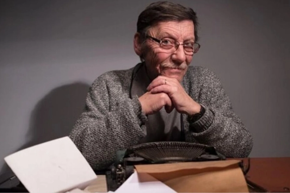 Bursa yerel basınının önemli isimlerinden, yıllarca köşe yazarlığı yapan Erdal