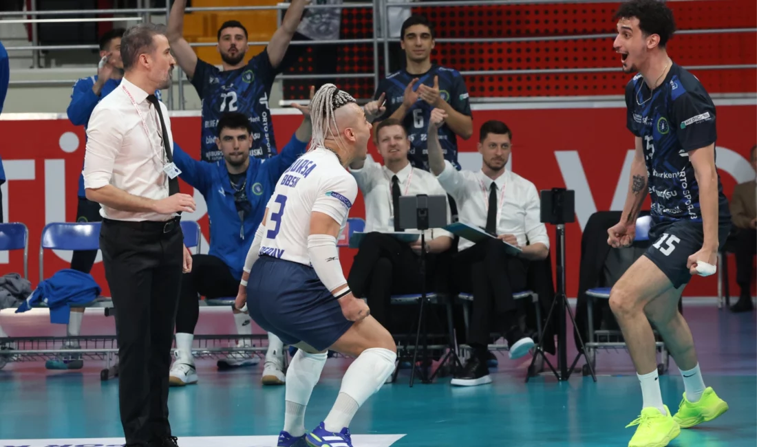 SMS Grup Efeler Ligi’nde daha önceden play-off’u garantileyen Bursa Büyükşehir