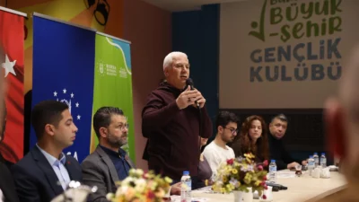 Bursa Büyükşehir Belediye Başkanı Mustafa Bozbey, Görükle Gençlik Merkezi’nde düzenlenen