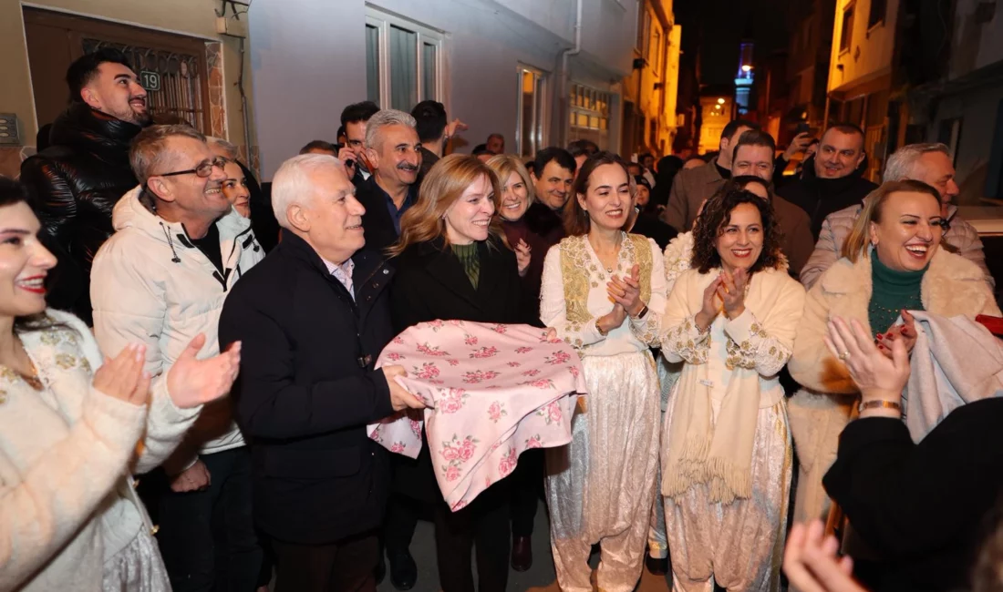 Bursa Büyükşehir Belediye Başkanı Mustafa Bozbey, eşi Seden Bozbey ile