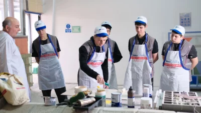 Bursa Hürriyet Mesleki ve Teknik Anadolu Lisesi’nde uygulamalı eğitim gerçekleştiren