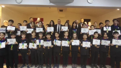 Bursa'da Nilüfer Anadolu İmam Hatip Lisesi öğrencileri, American Mathematics Olympiad