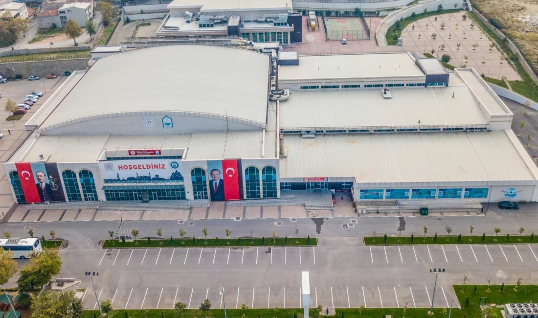 Spor alanındaki yatırım, proje ve başarılarıyla Bursa’ya örnek olan Yıldırım