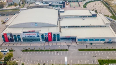 Spor alanındaki yatırım, proje ve başarılarıyla Bursa’ya örnek olan Yıldırım