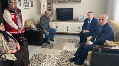 Bursa'nın Gemlik ilçesinde Kaymakam Osman Aslan Canbaba, şehit aileleri ve