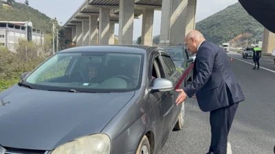 Bursa'da Gemlik Kaymakamı Osman Aslan Canbaba, Ramazan Bayramı öncesinde ilçemizde