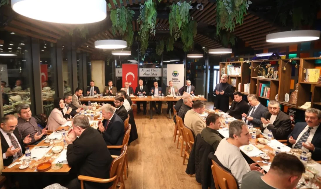 Bursa'da İnegöl Belediyesi’nin düzenlediği iftar programında bu yıl da birlik