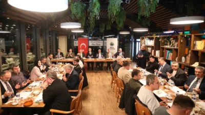 Bursa'da İnegöl Belediyesi’nin düzenlediği iftar programında bu yıl da birlik