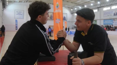 Bursa'da İnegöl Belediyesi 9. Okullar Arası Spor Festivali ramazan ayında