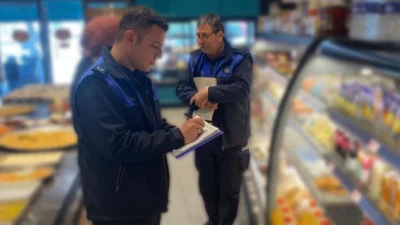 Bursa'da İnegöl Belediyesi Zabıta Müdürlüğü ekipleri, ramazan ayında gıda işletmelerine