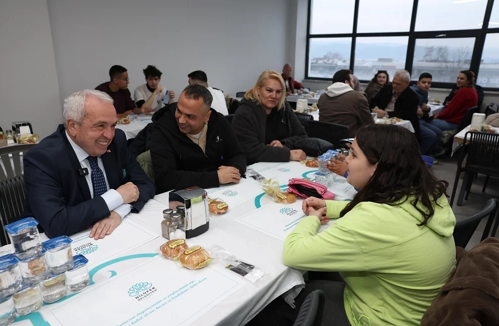 Bursa'da Nilüfer Belediye Başkanı Şadi Özdemir, Ramazan ayının manevi iklimini