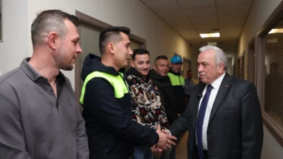 Bursa'da Nilüfer Belediye Başkanı Şadi Özdemir ve Belediye Başkan Yardımcıları,