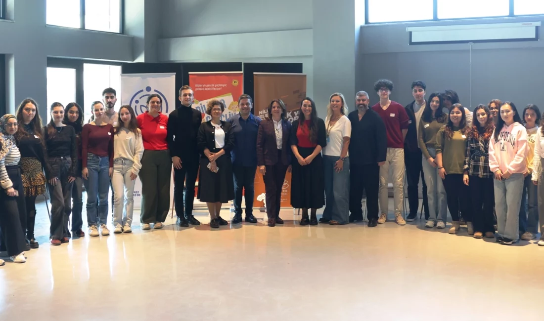 Bursa'nın Nilüfer ilçesinde gençlerin fikirlerini özgürce dile getirebildiği ve kent