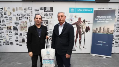 Nilüfer Belediyesi’nin düzenlediği Sağlık Buluşmaları'nda konuşan Op. Dr. Vedat Oruk,