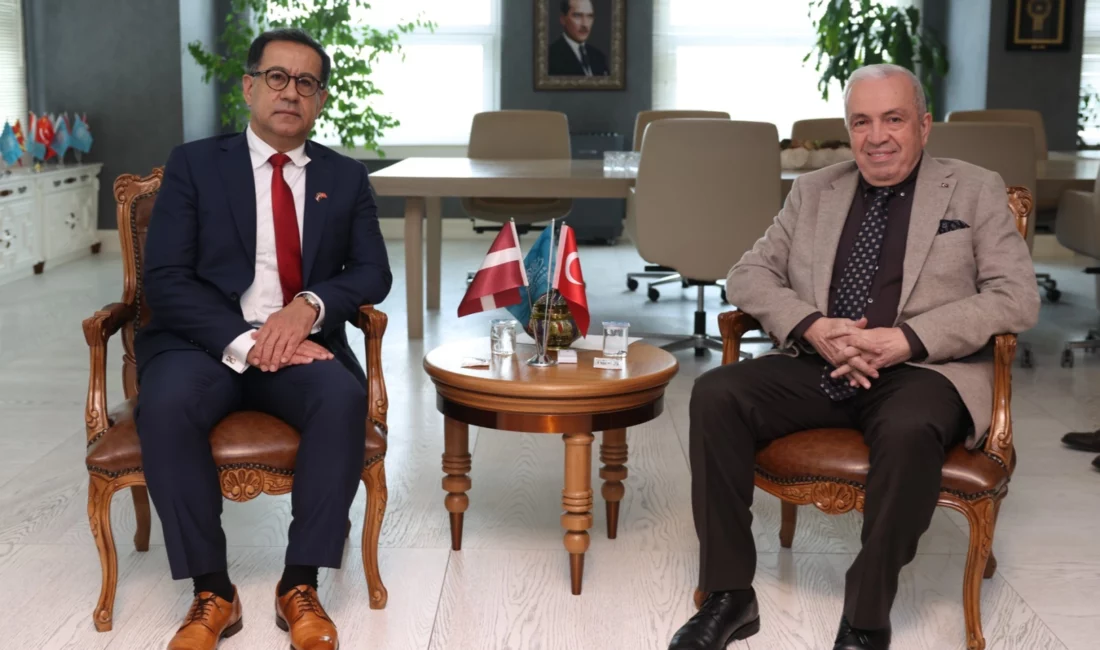 Nilüfer Belediye Başkanı Şadi Özdemir, Letonya Büyükelçisi Bahtijors Hasans’ı ağırladı.