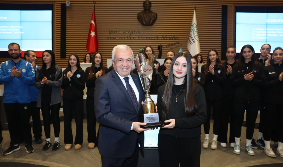 Bursa Nilüfer Belediyespor Kadın Voleybol Takımı, tamamı altyapıdan yetişen sporcularıyla 2.