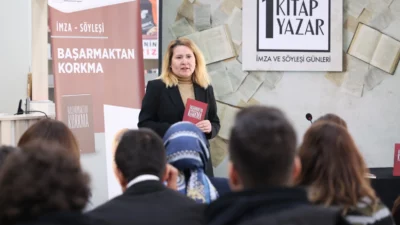 Osmangazi Belediyesi tarafından düzenlenen ‘1 Kitap 1 Yazar’ buluşmaları kapsamında