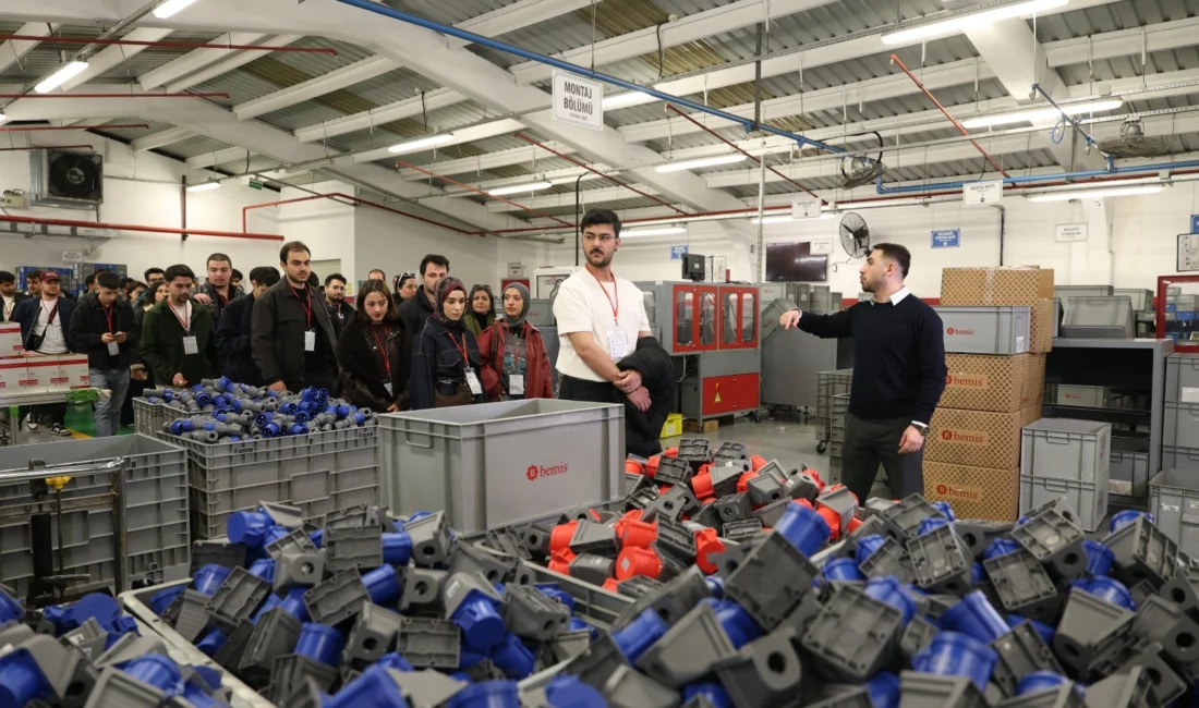 Osmangazi Belediyesi, gençleri girişimcilik ekosistemiyle buluşturmak amacıyla düzenlediği ‘Girişimci Kafası’