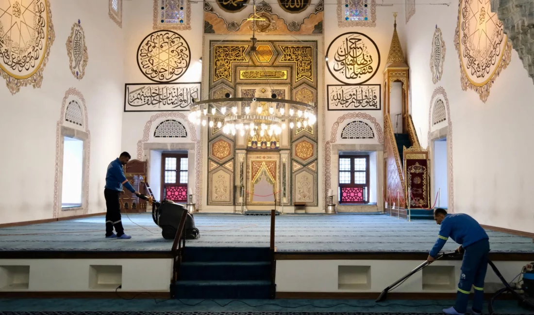 Bursa'da Yıldırım Belediyesi, Ramazan Bayramı dolayısıyla ilçe genelindeki camilerde kapsamlı