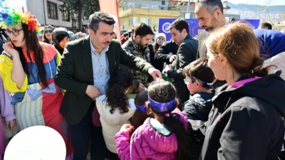 Bursa'da Yıldırım Belediyesi, Ramazan'ın manevi coşkusunu çocuklara yaşatmak için tekne