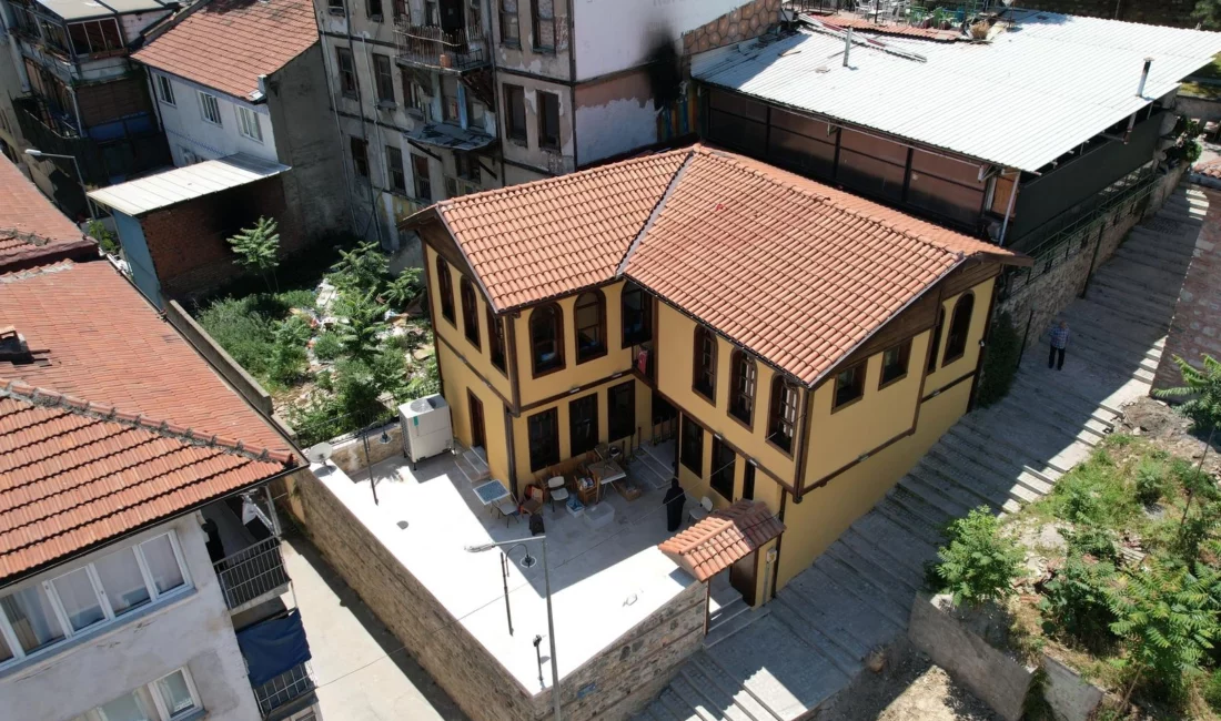 Bursa'da Yıldırım Belediyesi, bir yandan kentsel dönüşümden ulaşıma, yeşil alanlardan