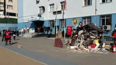 Çayırova Belediyesi Arama Kurtarma Timi (ÇAK-TİM), afetlere karşı bilinçlendirme çalışmalarına