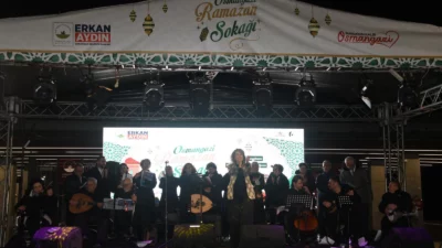 Osmangazi Belediyesi’nin, Çanakkale Zaferi’nin 111. yıl dönümünde düzenlediği “Nağmelerle Destanlaşan